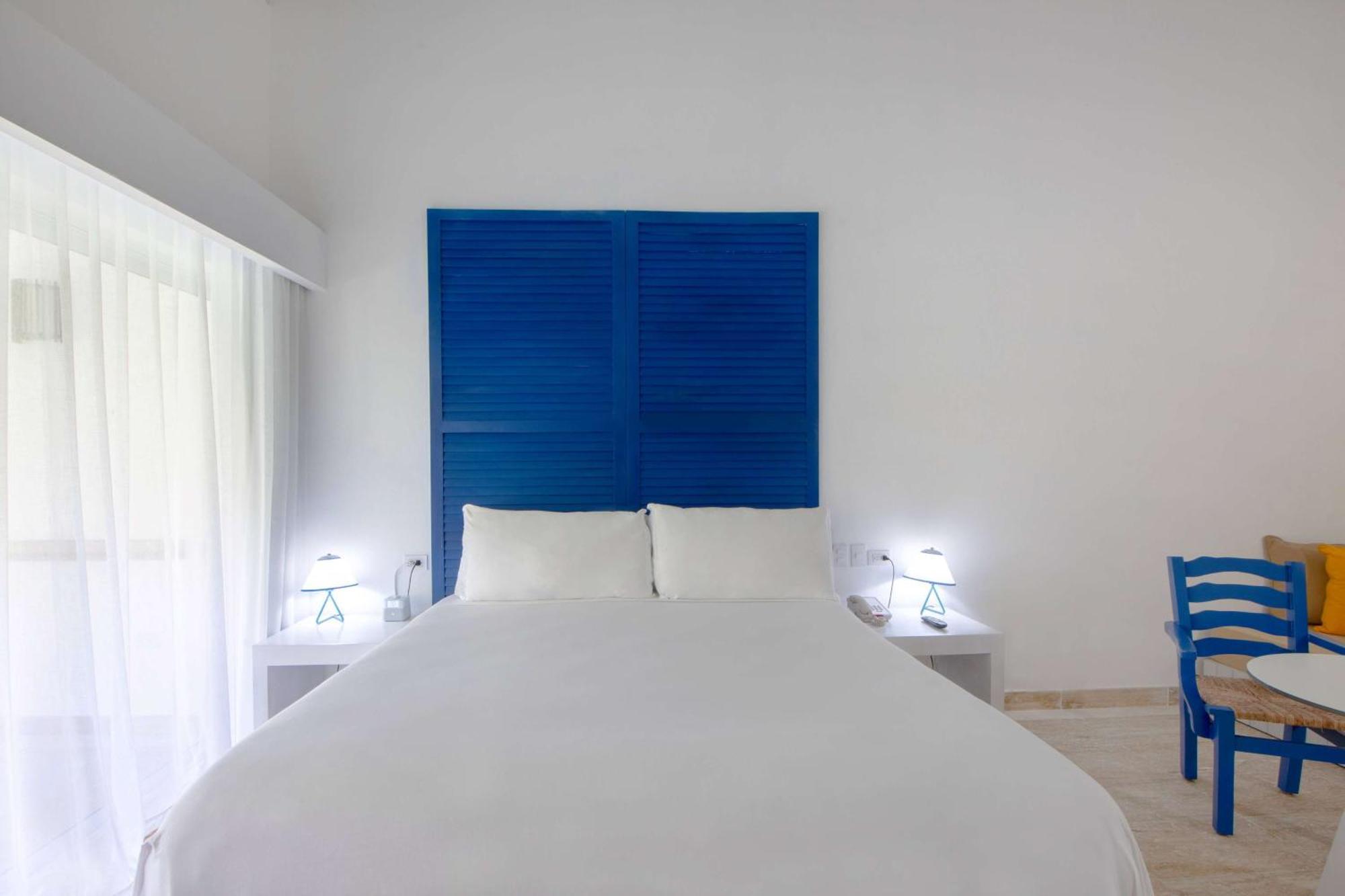 温德姆v萨马纳酒店 - 仅限成年人 - 全包 拉斯特拉纳斯 外观 照片 A bedroom at the hotel