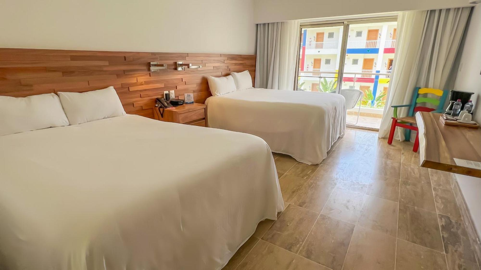 温德姆v萨马纳酒店 - 仅限成年人 - 全包 拉斯特拉纳斯 外观 照片 A room at the hotel